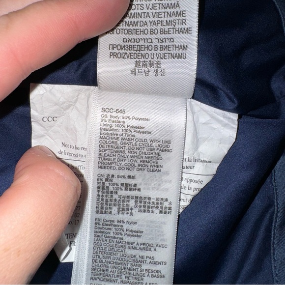 Woman’s Marmot Vest - Picture 4 of 4